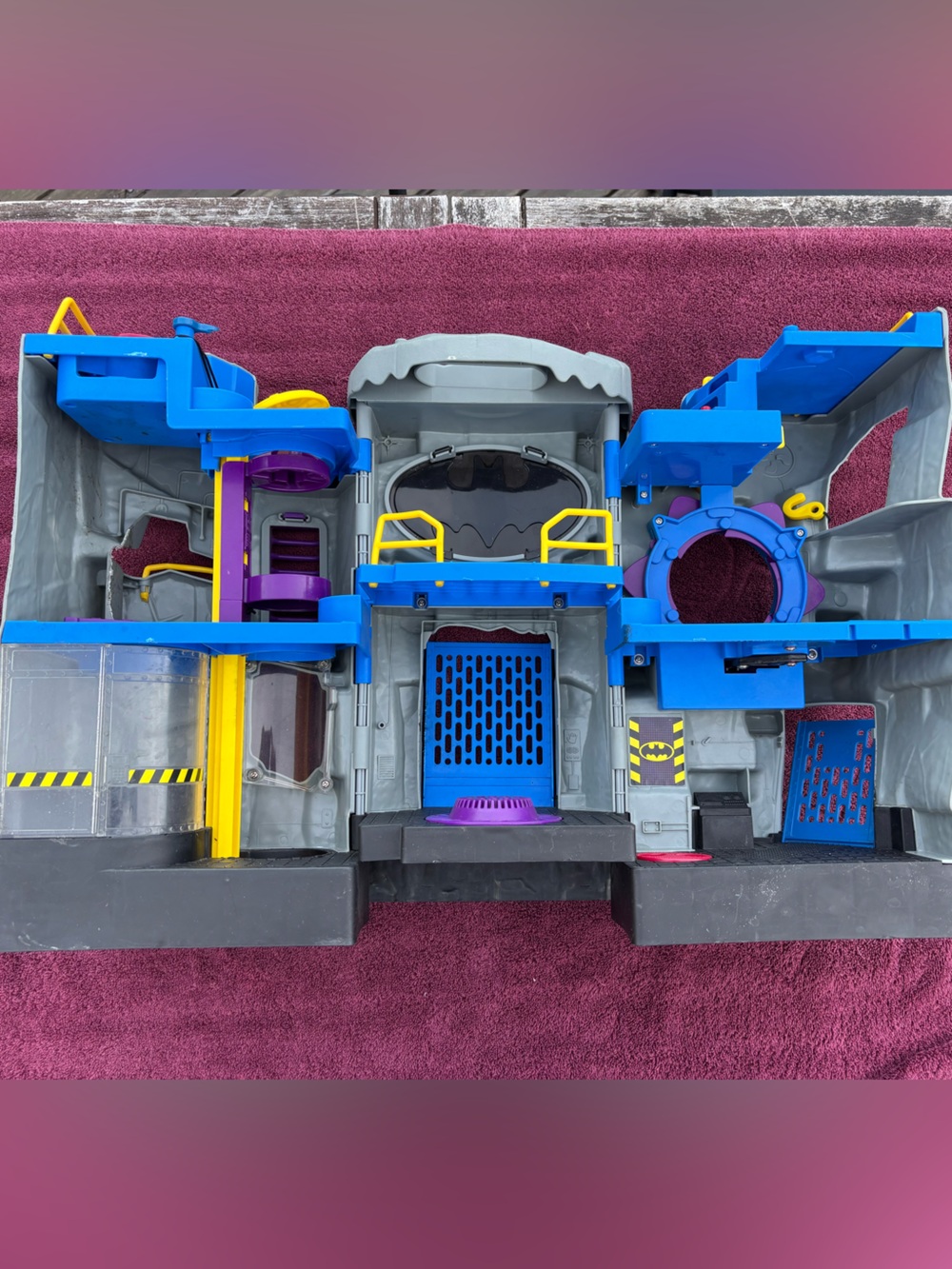 Batcave Playset Kids Toy - ramps, opening doors, elevator